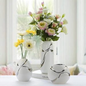 modern-minimalist-ceramic-vase-2_e4d59a0c-2e47-4620-84d7-ebcc0c059dd0